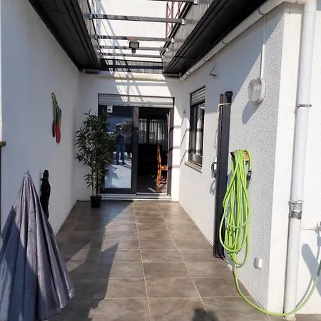 Gezellige Vakantiewoning Alice בית נופש