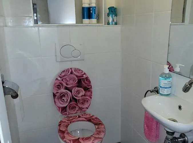 Gezellige Vakantiewoning Alice 미들케르케